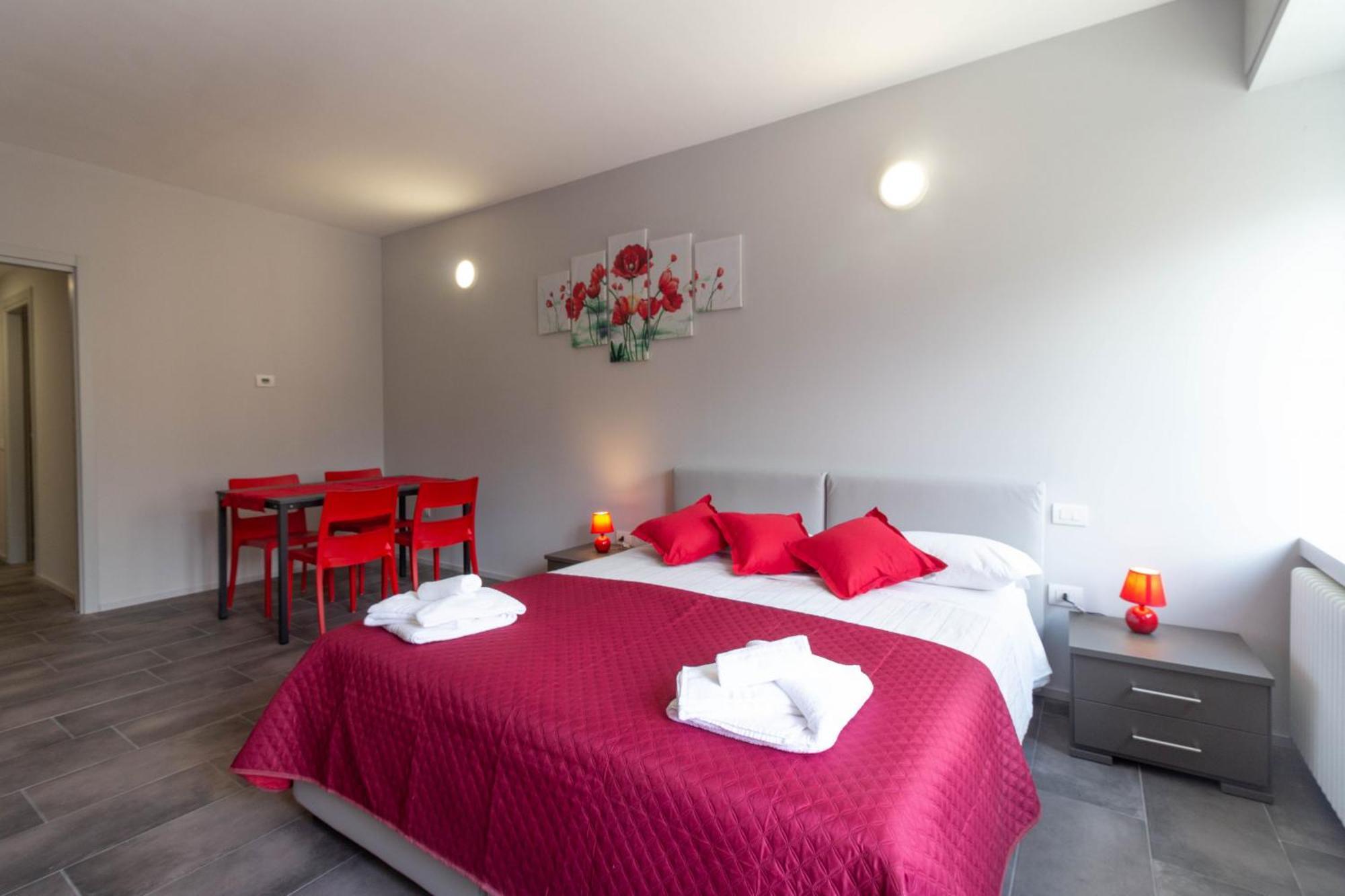 Papavero Apartment - Affitti Brevi Italia Lecco Ngoại thất bức ảnh
